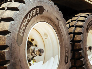 The WorkxBib series tyres are designed for tipping trailers, slurry tankers and manure spreaders.