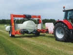 The SW 4014 wraps both square and round bales.