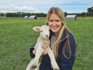 Anti-parasite drugs 'affect lamb development'