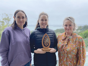 The efforts by a team at United Fresh New Zealand to redirect hundreds of tonnes of fresh food and vegetables to food banks and community organisations has been recognised.