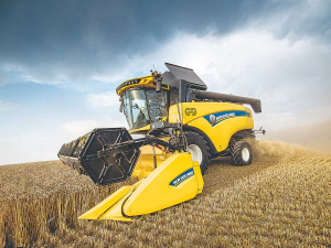 New Holland claims its new hybrid CH 7.70 can deliver up to 25% more output than a conventional CX equivalent.
