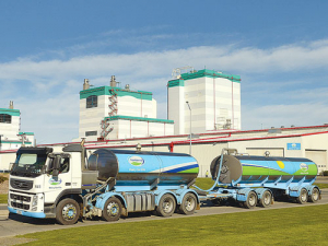 Fonterra has lowered its forecast milk collection for the 2017-18 season.