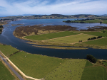 The Parliamentary Commissioner for the Environment suggests an integrated approach to environmental management - catchments rather than individual properties.