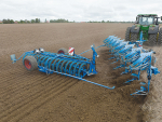 Lemken has introduced a new trailer for its VarioPack furrow press that allows the even larger furrow presses to be easily transported by road.