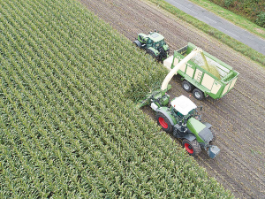 Krone has developed a prototype reverse-drive forage harvester that has been undergoing testing in maize.