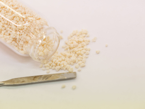 amaea’s molecularly imprinted polymers are imprinted with billions of binding sites to target capture unwanted molecules in wine