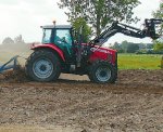 Earth mover makes short work of jobs