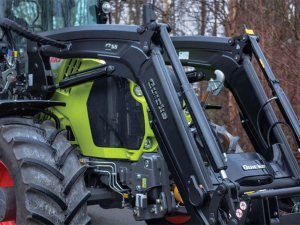 A key innovation is the new Selectofix hydraulic connection system.