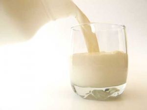 Researchers from Fonterra and Massey University are urging parents to help their teenage girls build healthy strong bones with dairy.