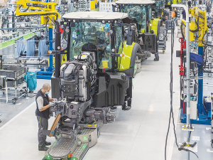 Future production at Claas’ Le Mans plant will allow the completion of 60 units a day, pushing the annual capacity from the current 10,000, up to more than 13,000 units.