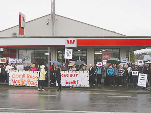 RWNZ says rural communities are being ignored as Kiwibank moves to close five banks in regional areas.