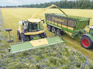 The new XDisc 710, with a cutting width of 7.1 metres, has been developed to utilise the full potential of a powerful forager more efficiently.