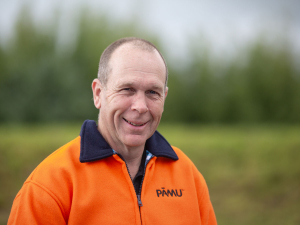 State farmer forecasts record results