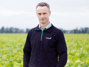Ravensdown agronomist Chris Lowe.