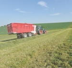 Loader wagons chop, handle crop with greater ease