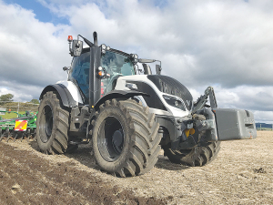Murdoch Agricultural Contracting’s Valtra T174 is the pride of its fleet.