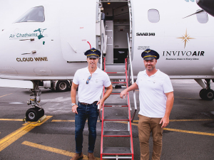 Tim Lightbourne and winemaker Rob Cameron with Cloud Wine