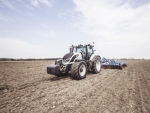 A new stylish cab (below left) is the most striking feature of the new Valtra T series.
