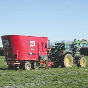 Sars Hyde feeding in the paddock with a BvL 27.