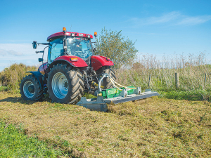 Major MJ30-300 at work on a New Zealand farm.