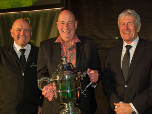 Mike Chapman won the Bledisloe Cup for horticulture, pictured with Ag Minister Damien O’Connor and HortNZ president Barry O’Neil.