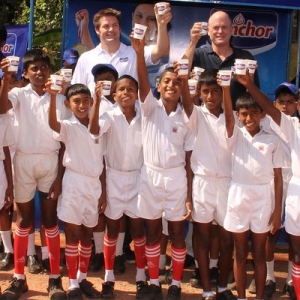 McCaw visits Sri Lanka operations