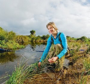 Nursing peat lakes back to health one at a time