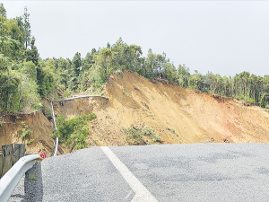 Cyclone Gabrielle damaged many state highways including SH25A.