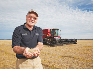 Ashburton arable farmer Eric Watson has set a new official world record wheat yield of 16.791 tonnes per hectare. Photo: Lightworkx Photography.